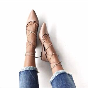 Banana Republic Nude Allie Lace up flats pointed toe Size 11 brand new
